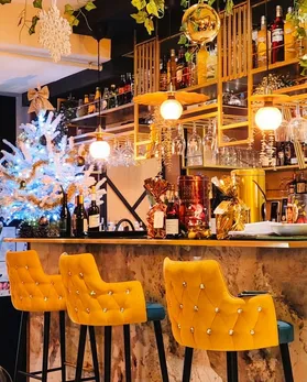 Salle animée du restaurant A Casa Mia