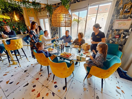 Table conviviale pour un repas de groupe chez A Casa Mia